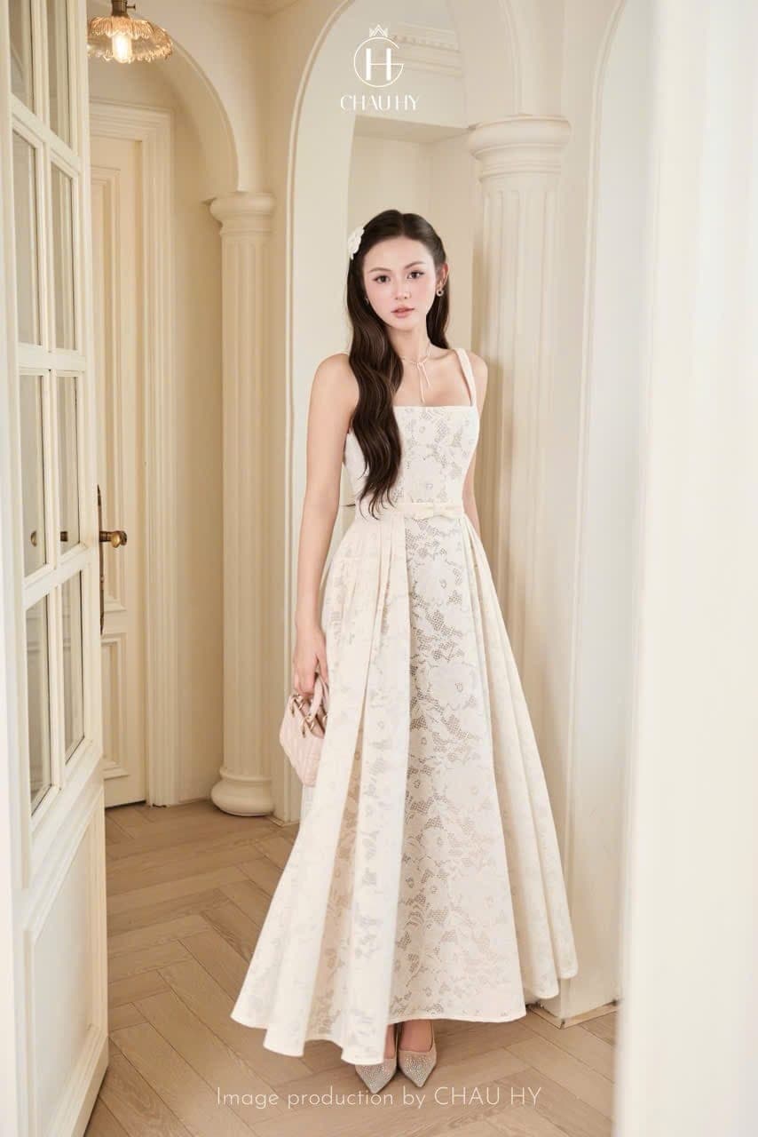 ชุดเดรส ราตรียาว สายเดี่ยว ลูกไม้ สีครีม