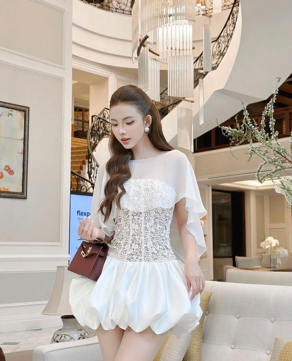 ชุดเดรส เกาะอก แต่งดอก + ผ้าคลุม