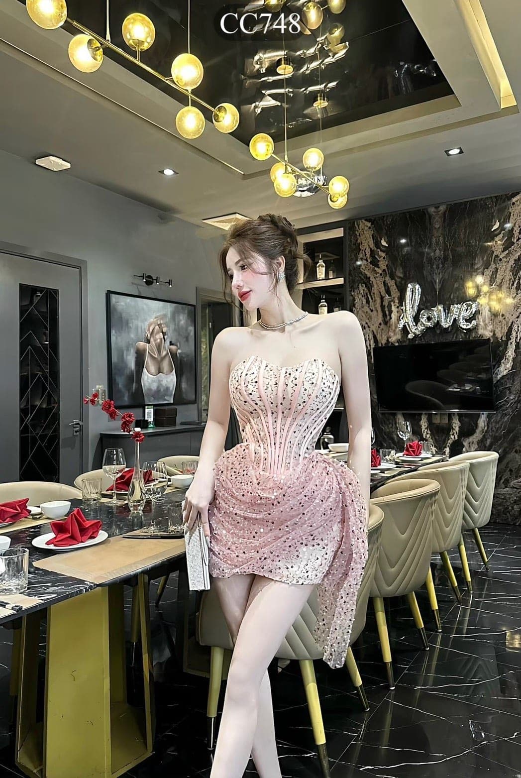 ชุดเดรส เกาะอก แต่งกลิตเตอร์ สีชมพู 2068 Size S BKK รูปที่ 2