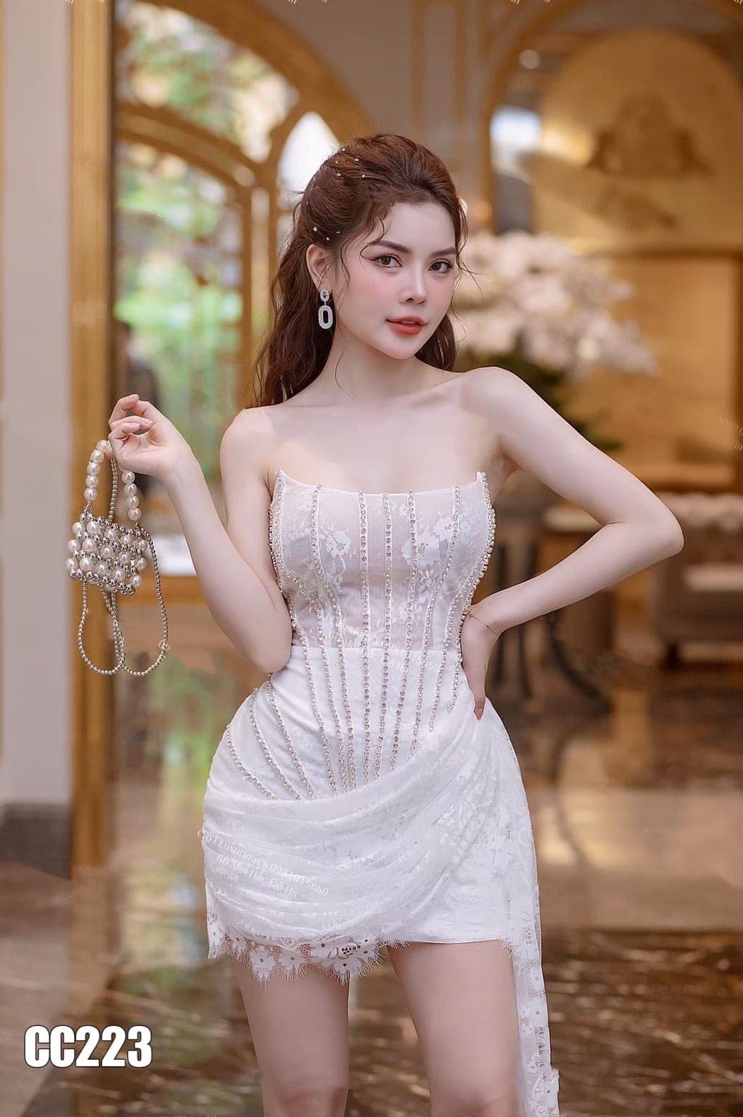 ชุดเดรส เกาะอก แต่งเพชร สีขาว 2124 Size S BKK รูปที่ 1
