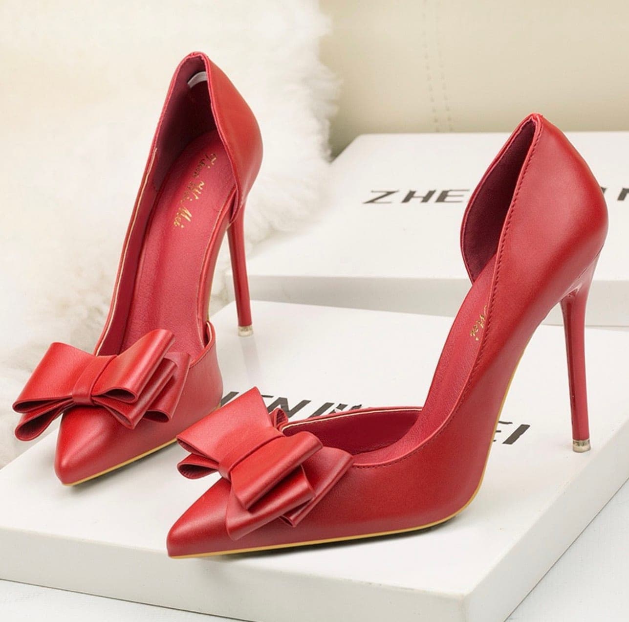 รองเท้า แต่งโบว์ สีขาว สีชมพู สีดำ สีแดง 9002 Size 38 BKK รูปที่ 5