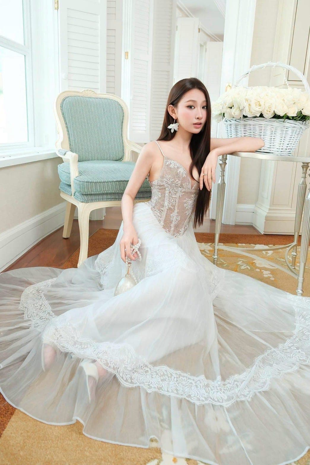 ชุดเดรส ราตรียาว สายเดี่ยว แต่งลูกไม้ สีขาว BRAND OBIBI 2270 BKK SIZE M รูปที่ 8