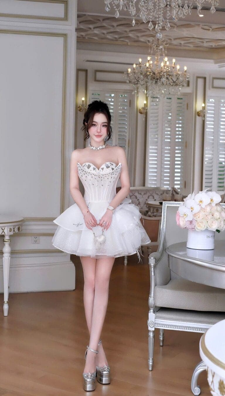 ชุดเดรส เกาะอก แต่งเพชร+กลิตเตอร์ สีขาว Brand HiSo 2239 Size S,M BKK รูปที่ 4
