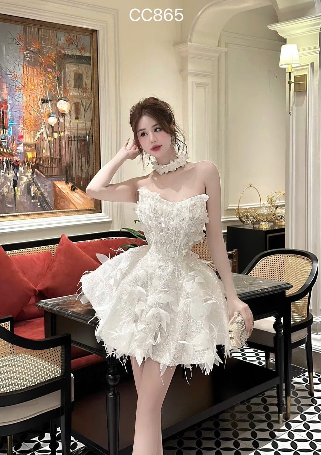 ชุดเดรส เกาะอก แต่งขน+กลิตเตอร์ สีขาว 2010 Size M BKK รูปที่ 1