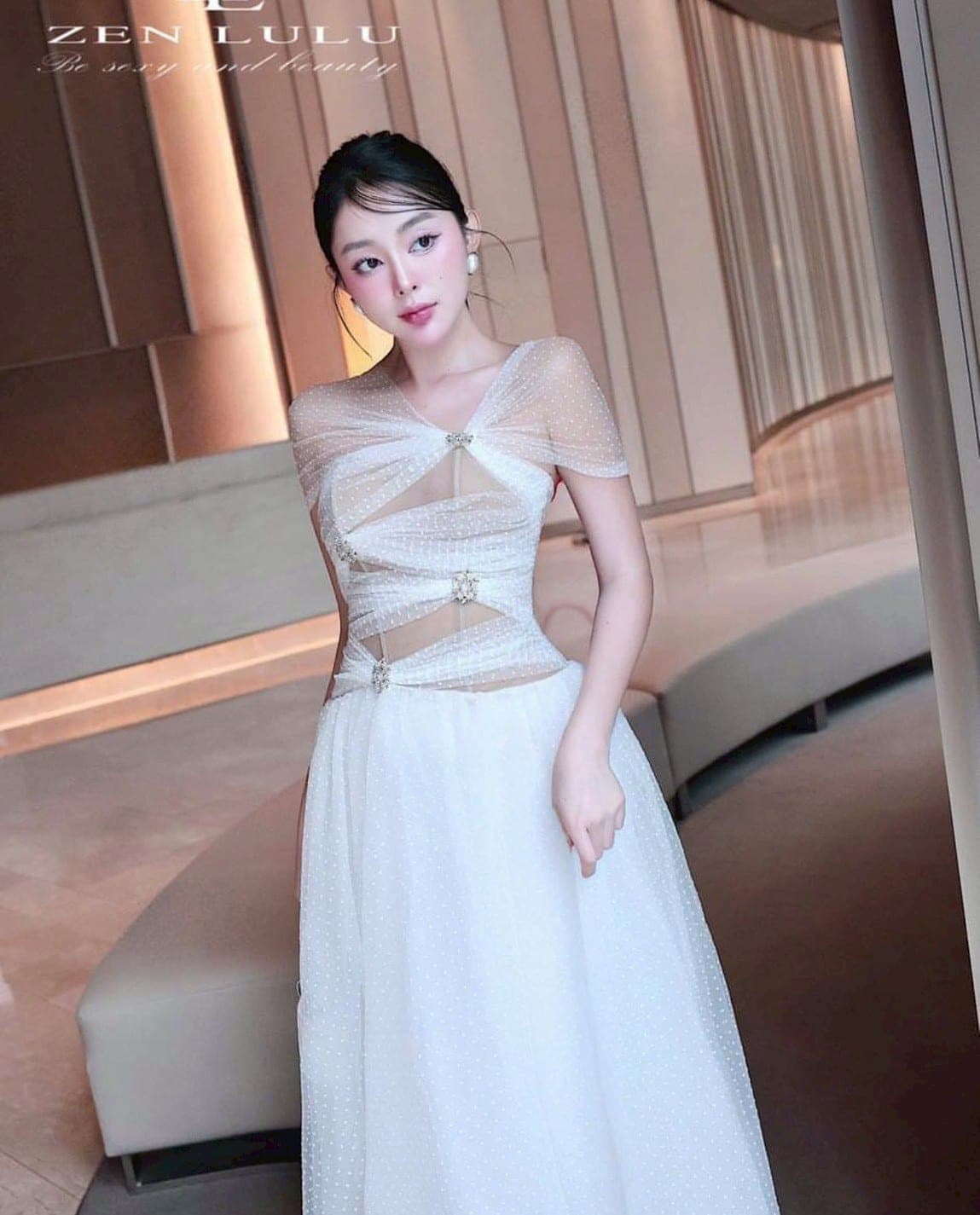ชุดราตรี ปาดไหล่ สีขาว ZEN LULU 3067 SIZE S-M BKK รูปที่ 5