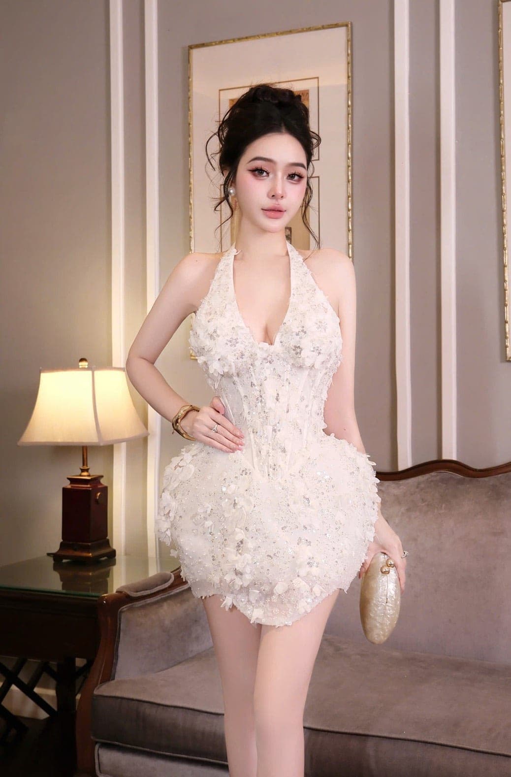 ชุดเดรส คล้องคอ สีขาว แต่งกลิตเตอร์ BRAND HISO 2333 BKK Size M รูปที่ 1