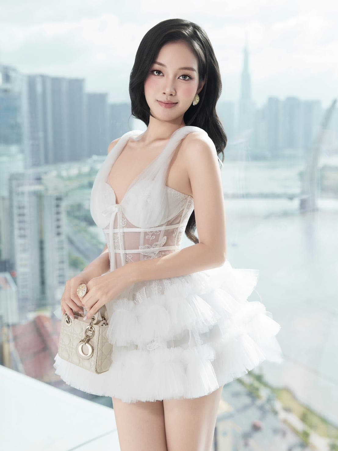 ชุดเดรส  กระโปรงฟู ระบายลูกไม้ สีขาว Brand KATHY 2318 BKK  Size M รูปที่ 4