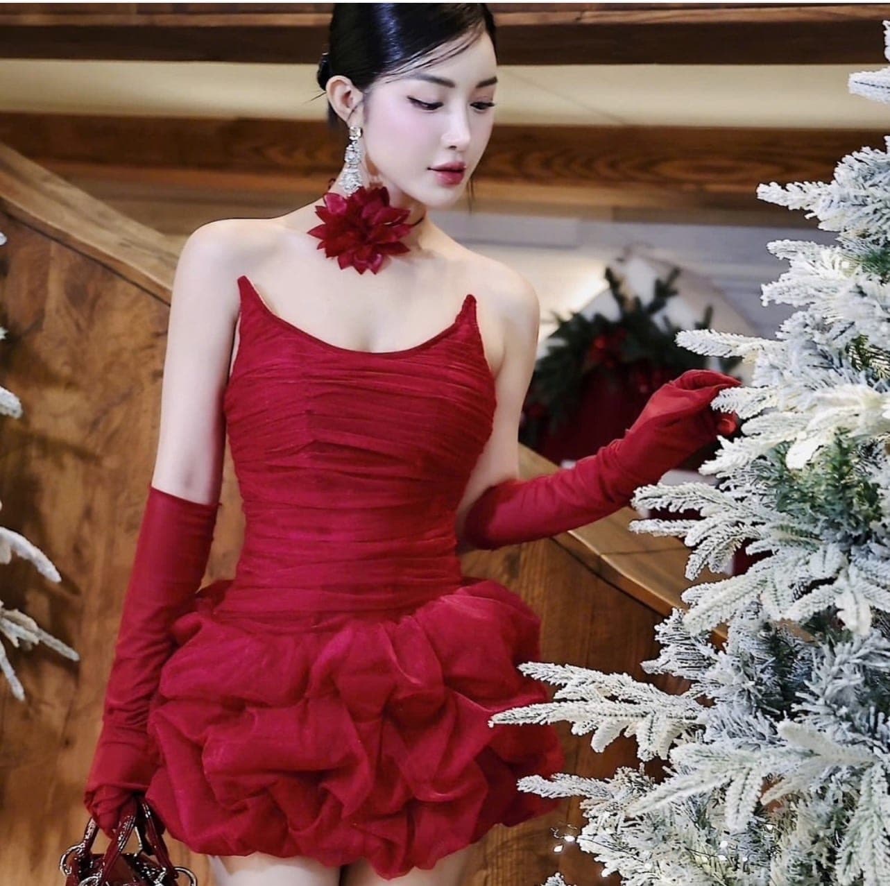 ชุดเดรส เกาะอก ถุงมือ+ดอก สีแดง สีดำ BRAND WABISABI 2142 Size S,M BKK รูปที่ 1