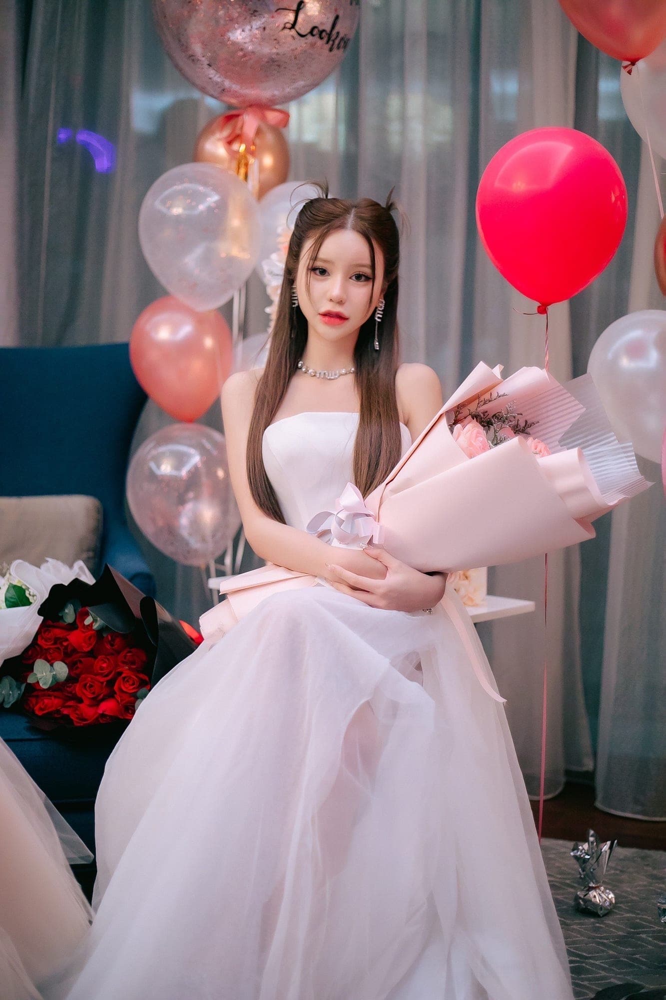ชุดแต่งงาน ชุดเจ้าสาว สีขาว โบว์เพชร Brand HiSo 3072 Size S2 BKK รูปที่ 8