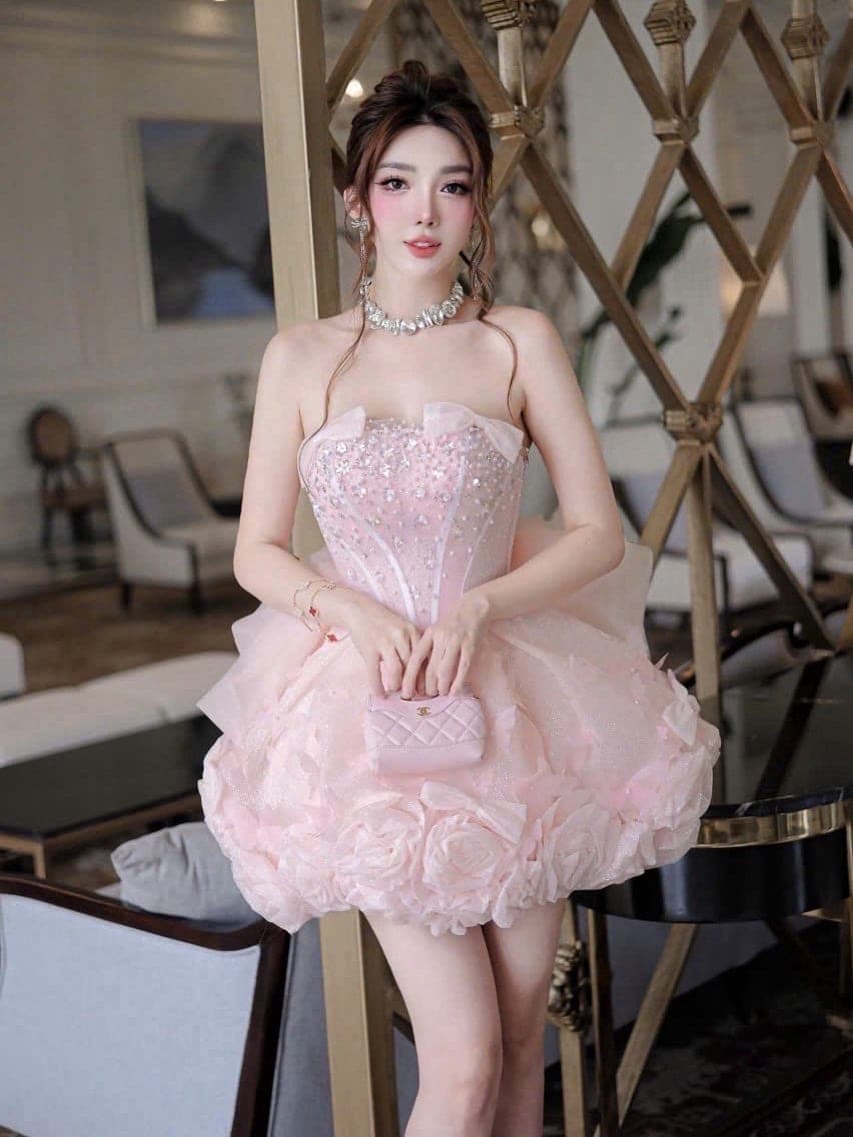 ชุดเดรส เกาะอก แต่งดอก+กลิตเตอร์ สีชมพู 2031 Size S BKK รูปที่ 1