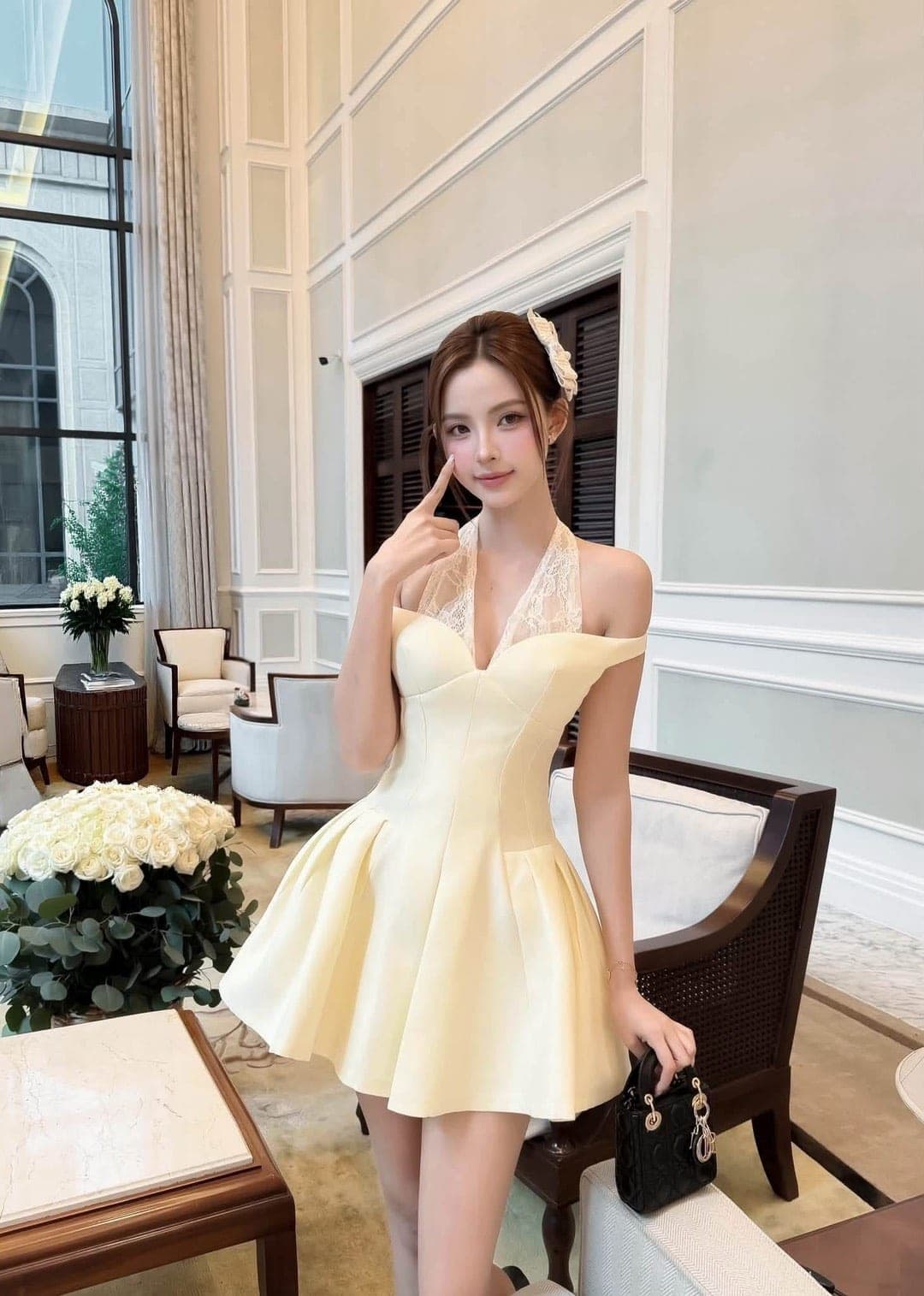 ชุดเดรส คล้องคอ ปาดไหล่ สีครีม BRAND Tranali 2308 BKK SIZE S-M