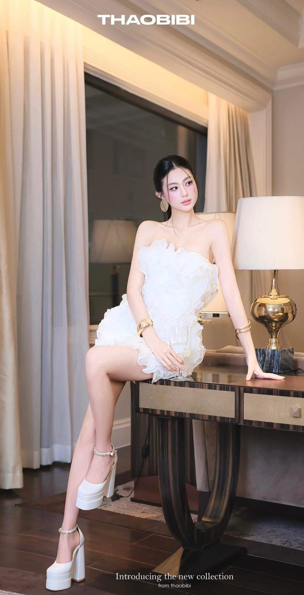 ชุดเดรส เกาะอก ลายดอก สีขาว RAND THAOBIBI 2216 Size M BKK รูปที่ 1