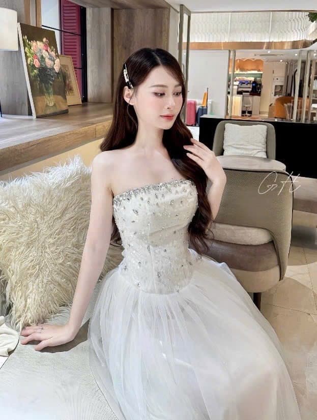 ชุดราตรี เกาะอก แต่งเพชร สีขาว 3048 Size M BKK รูปที่ 2