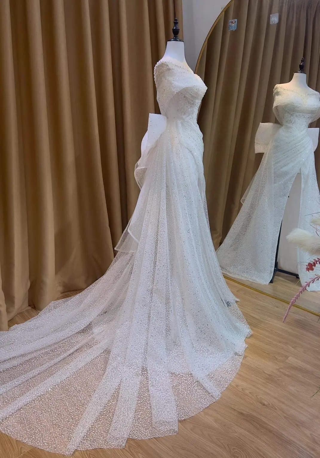 ชุดแต่งงาน ชุดเจ้าสาว แต่งโบว์ สีขาว BRAND HISO 3089 BKK Size L-XL รูปที่ 3