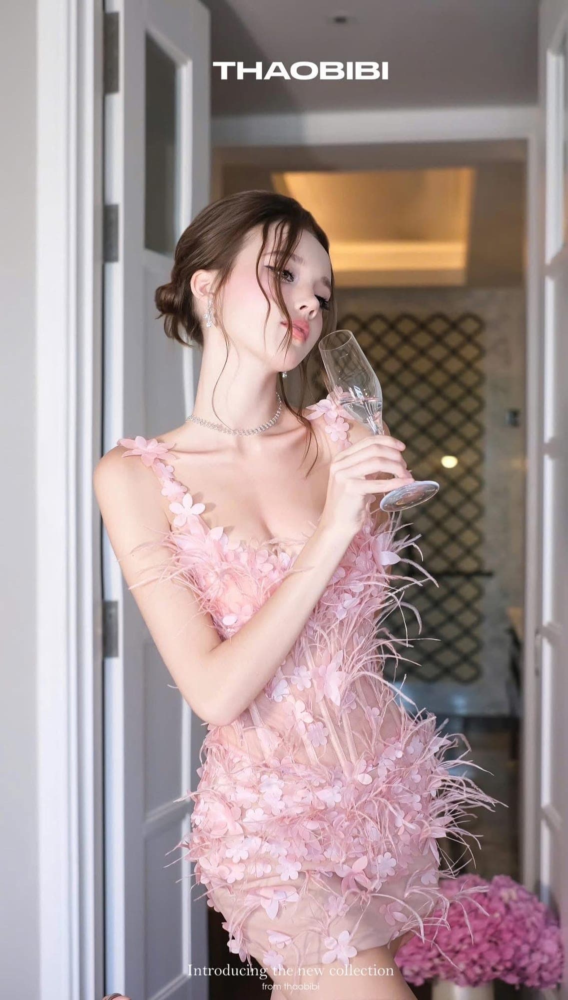 ชุดเดรส สายเดี่ยว แต่งขน+ดอก สีชมพู RAND THAOBIBI 2220 Size M BKK รูปที่ 5