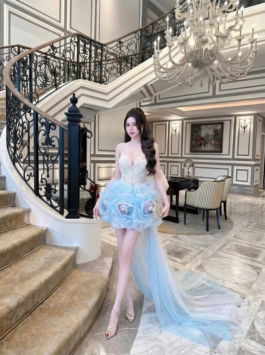 ชุดเดรส สายเดี่ยว แต่งเพชร+แต่งโบว์ สีฟ้า BRAND HISO 2334 BKK Size M รูปที่ 4
