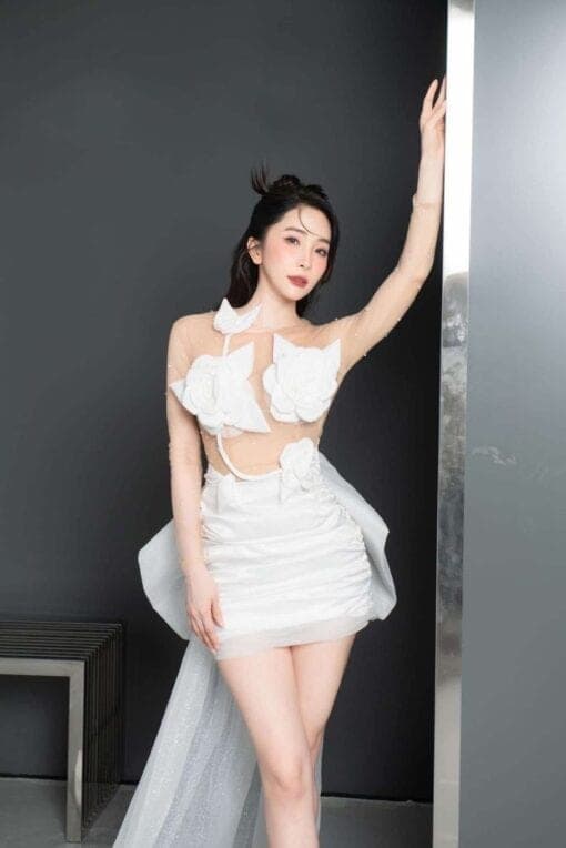 ชุดเดรส ชุดเจ้าสาว ซีทรู ดอกกุหลาบ สีขาว-ครีม 2117 Size M BKK รูปที่ 6