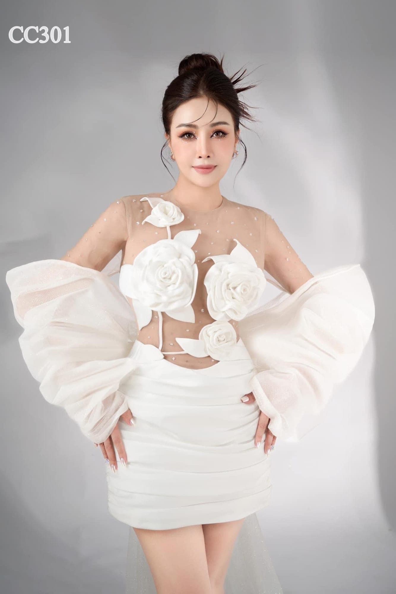 ชุดเดรส ชุดเจ้าสาว ซีทรู ดอกกุหลาบ สีขาว-ครีม 2117 Size M BKK รูปที่ 4