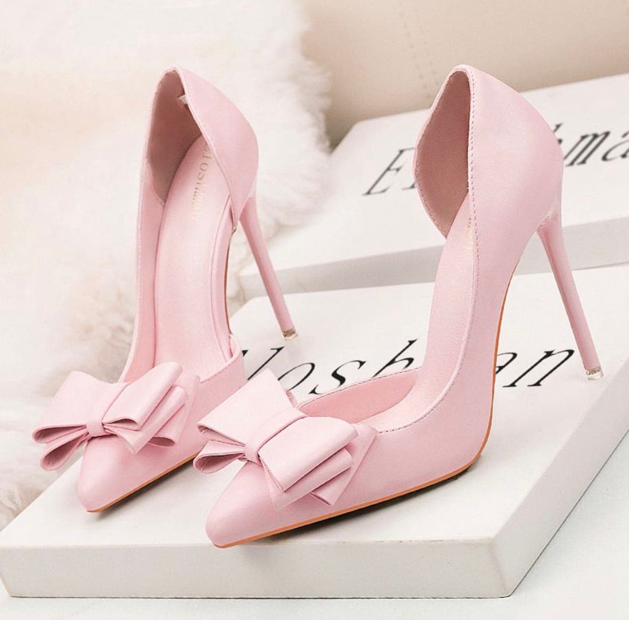 รองเท้า แต่งโบว์ สีขาว สีชมพู สีดำ สีแดง 9002 Size 38 BKK รูปที่ 2