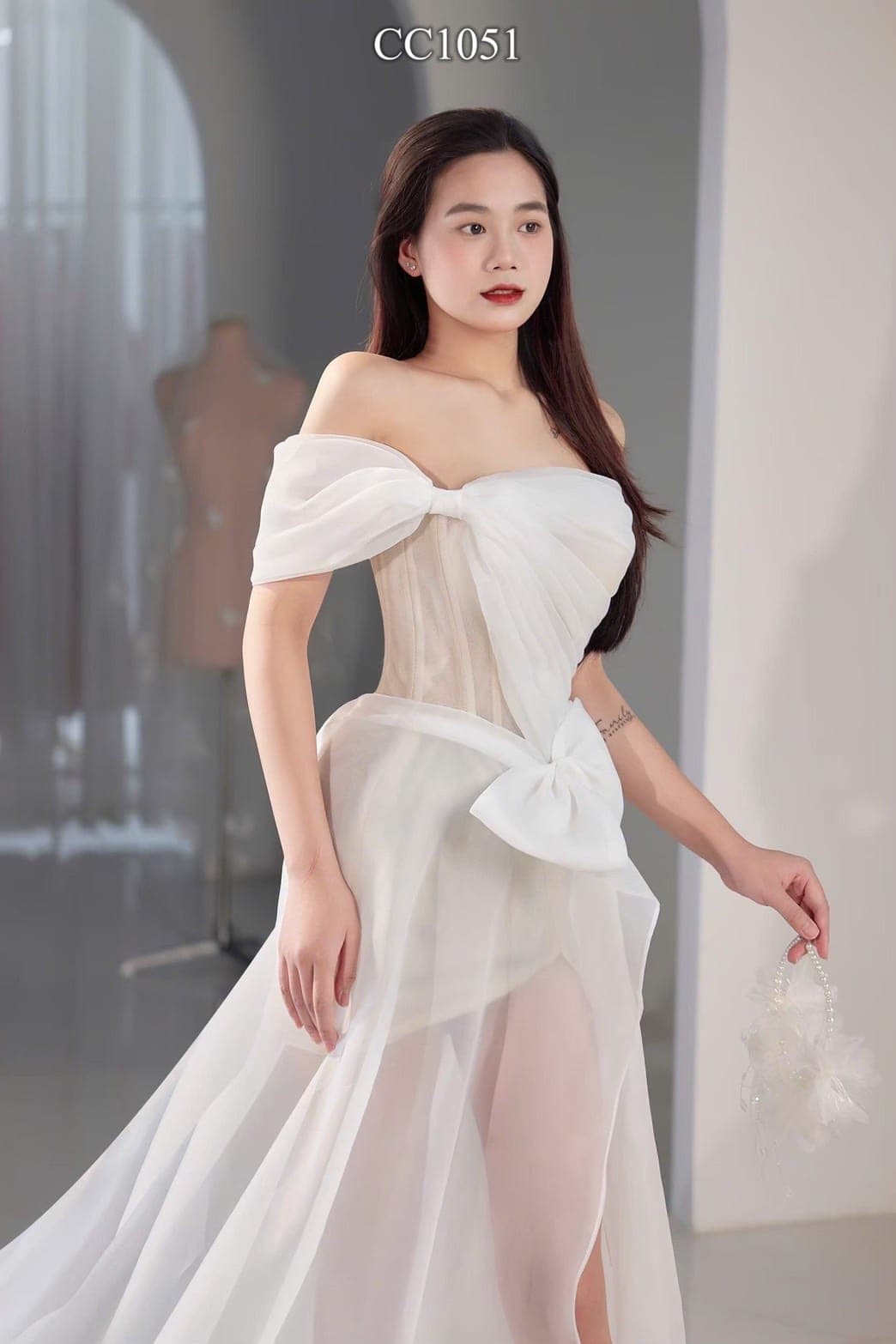 ชุดเดรส-ราตรี แต่งงาน แต่งโบว์ สีขาว Brand HiSo 3047 Size S-M BKK รูปที่ 3