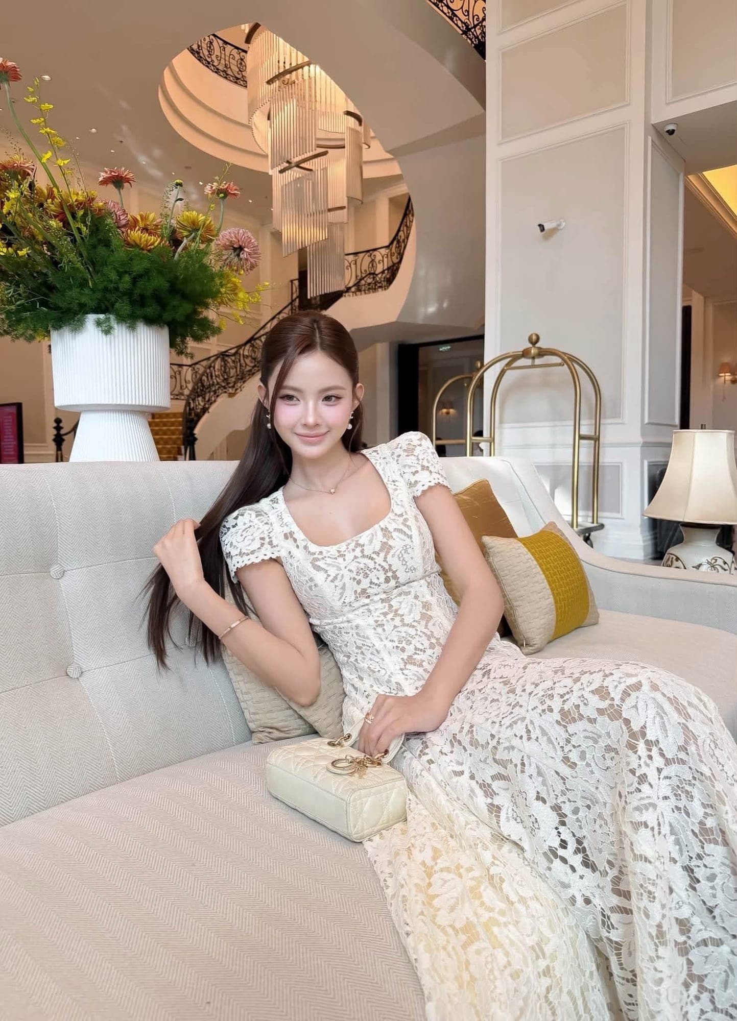 ชุดเดรสยาว ราตรี ลูกไม้ สีขาว BRAND TRANALI 2313 BKK SIZE M รูปที่ 2