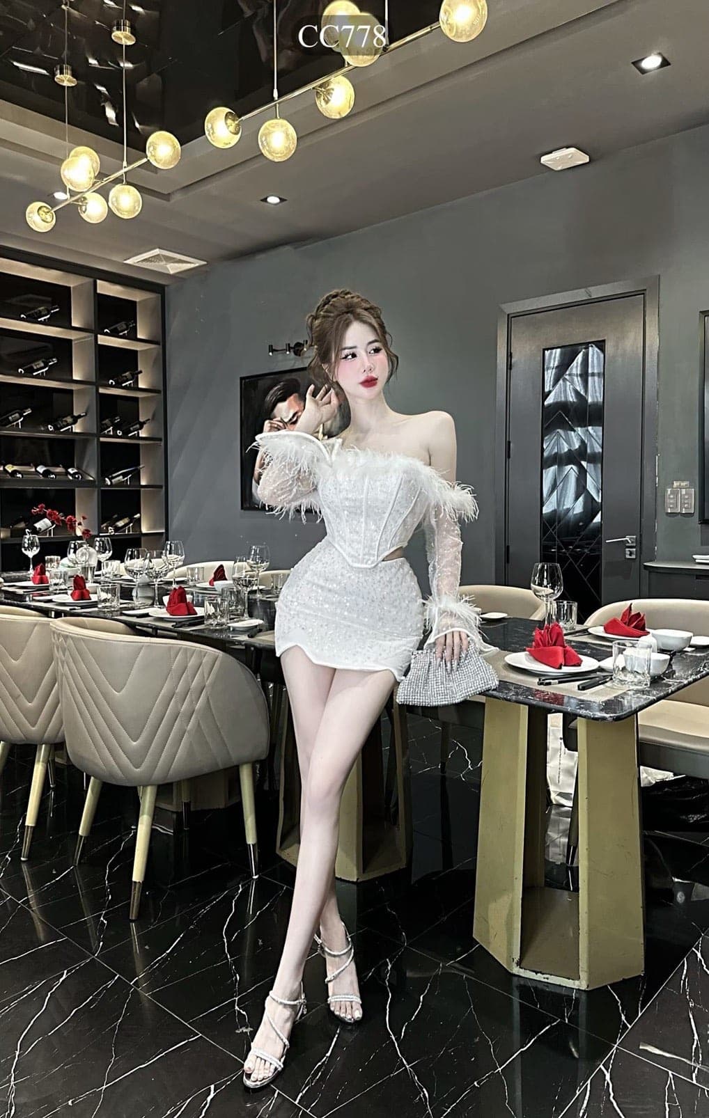 ชุดเซ็ท 2 ชิ้น เสื้อ+กระโปรง แต่งกลิตเตอร์ สีขาว 4006 Size S BKK รูปที่ 2