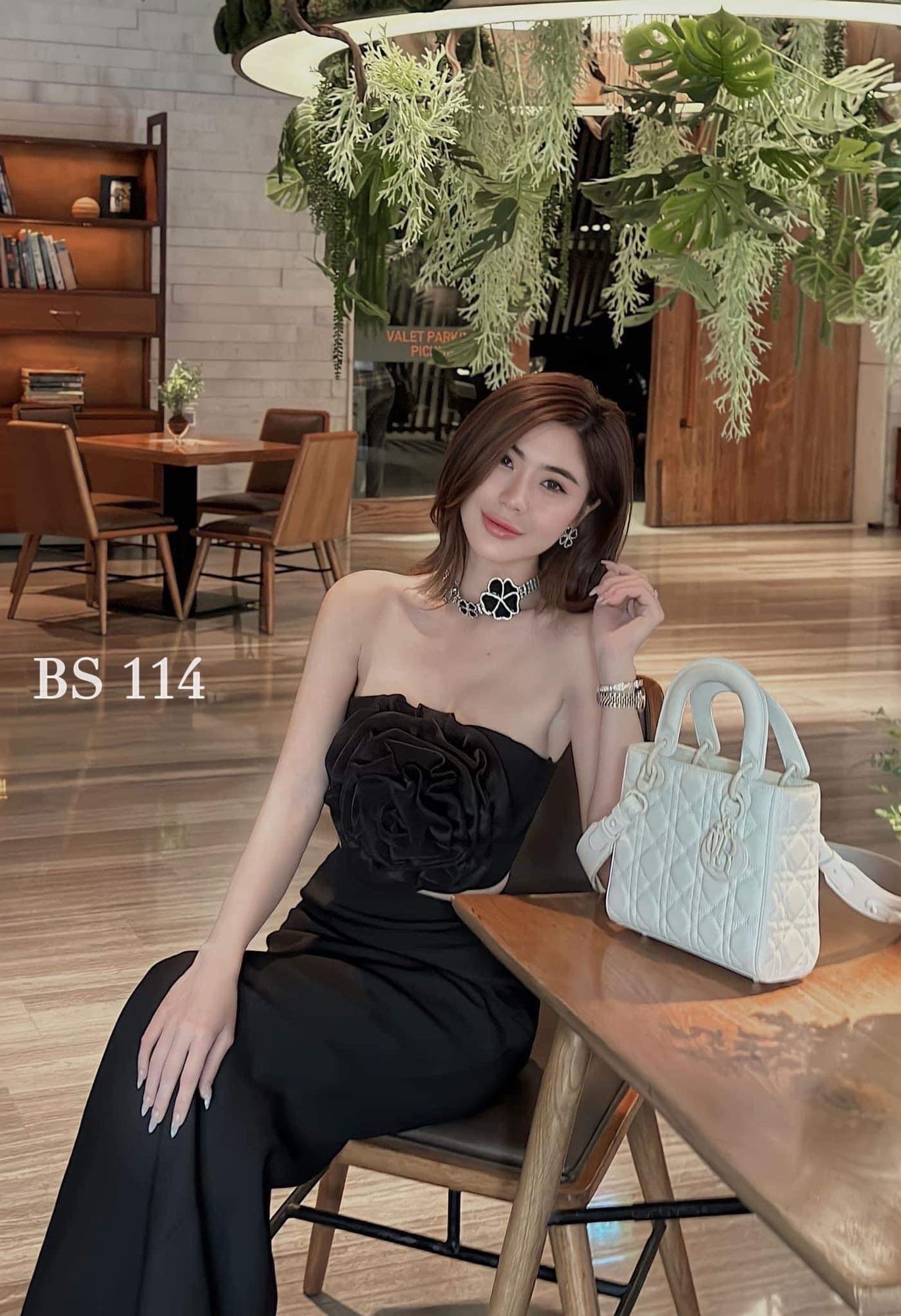 ชุดเซ็ท เกาะอกดอก สีขาว สีดำ Brand เวียดนามแท้ 4015 Size S BKK รูปที่ 1